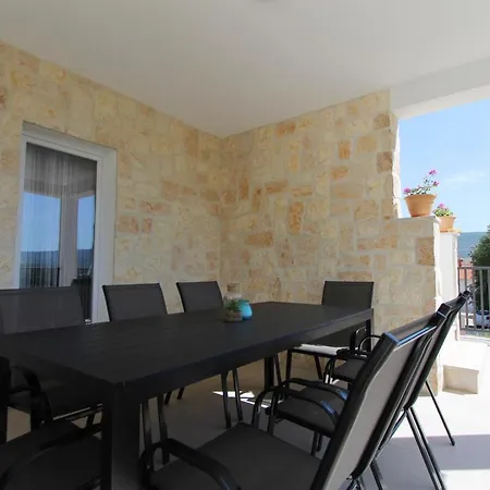 Apartment Pridraga Apartment