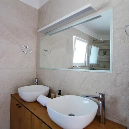 Apartment Pridraga * Pridraga